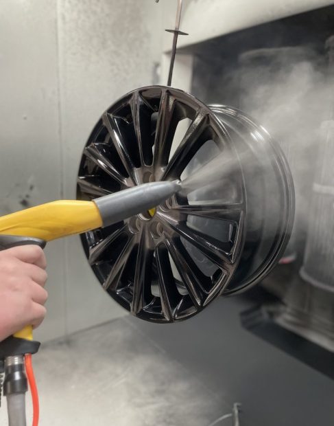powder-coating-a-black-wheel-768x1024